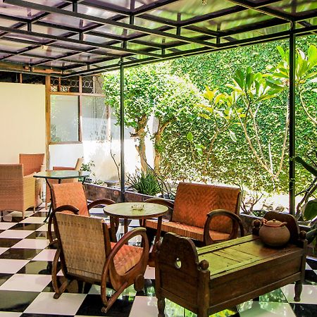 Santo Guest House Tropodo Brebek Buitenkant foto