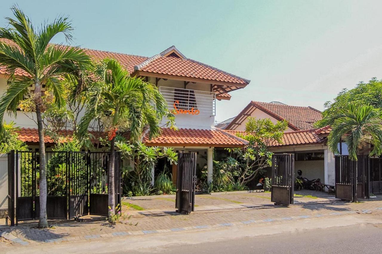 Santo Guest House Tropodo Brebek Buitenkant foto