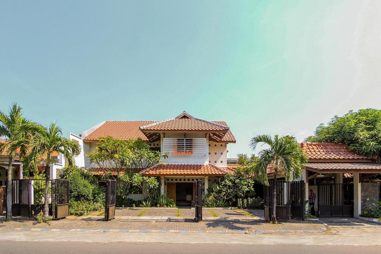Santo Guest House Tropodo Brebek Buitenkant foto