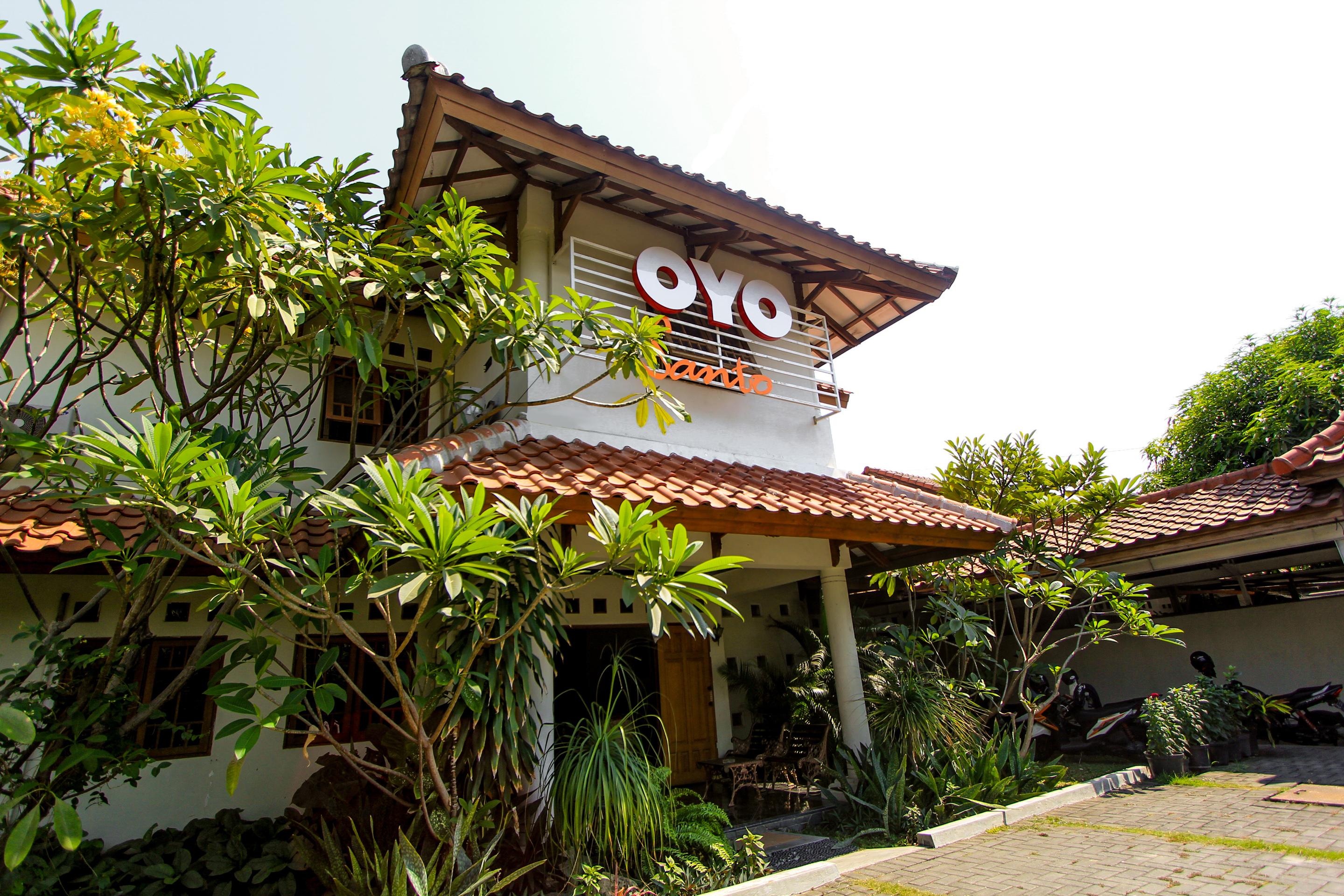 Santo Guest House Tropodo Brebek Buitenkant foto