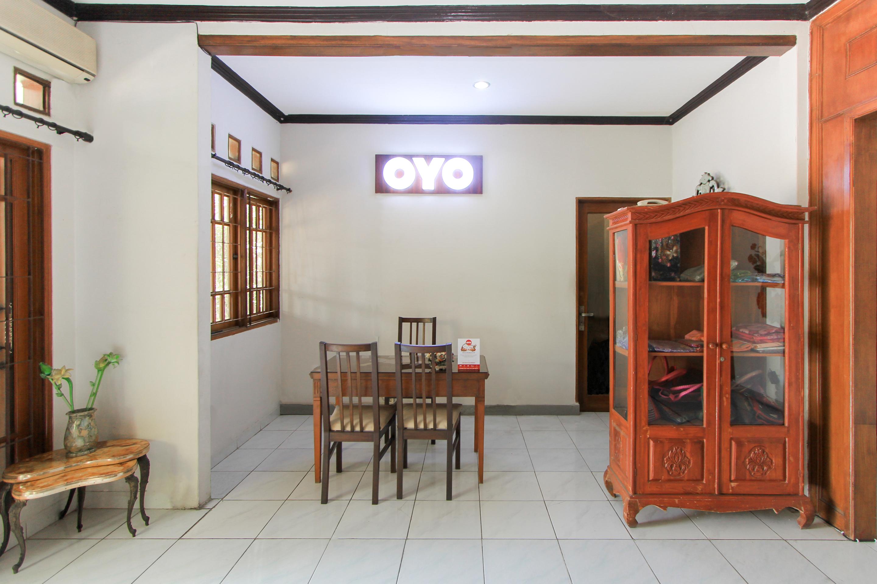 Santo Guest House Tropodo Brebek Buitenkant foto