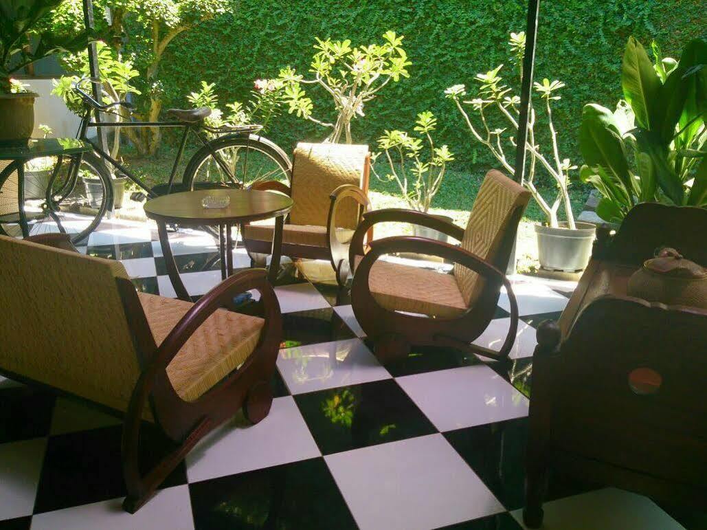 Santo Guest House Tropodo Brebek Buitenkant foto