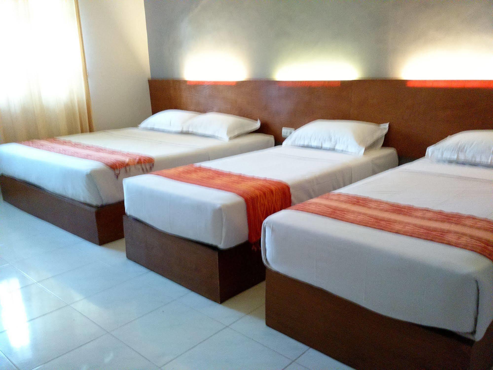 Santo Guest House Tropodo Brebek Buitenkant foto