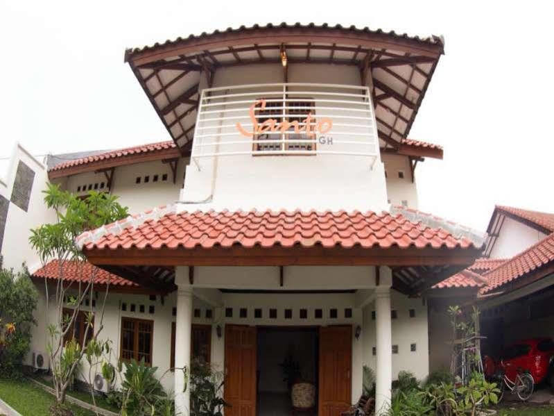 Santo Guest House Tropodo Brebek Buitenkant foto